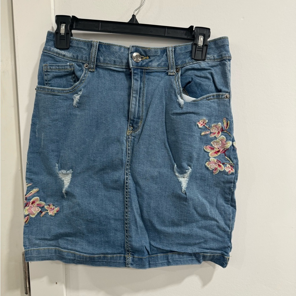 Embroidered Mini Skirt Denim size 8